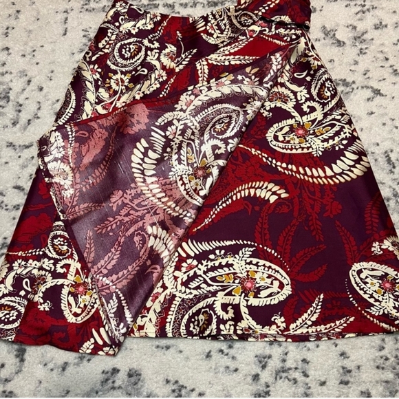 Talbots Dresses & Skirts - Talbots Maroon Printed Bohemian Wrap Skirt, size 2P, Women’s